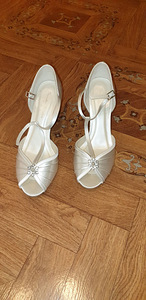 Туфли белые новые