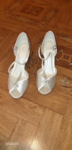 Туфли белые новые (фото #1)
