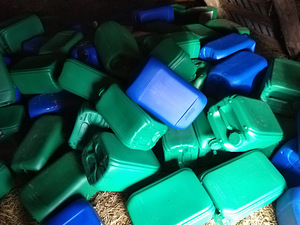 Plastik kanistrid (3 foto / 3)