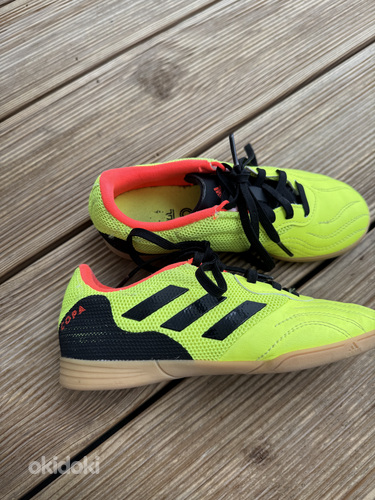 Adidas jalgpalli jalatsid (32 suurusele)