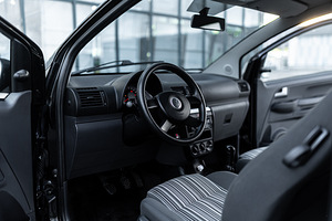 Volkswagen Fox (9 foto / 15)