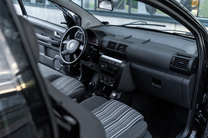 Volkswagen Fox (10 foto / 15)