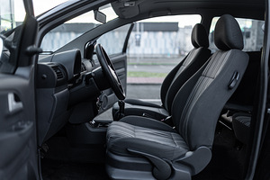 Volkswagen Fox (12 foto / 15)