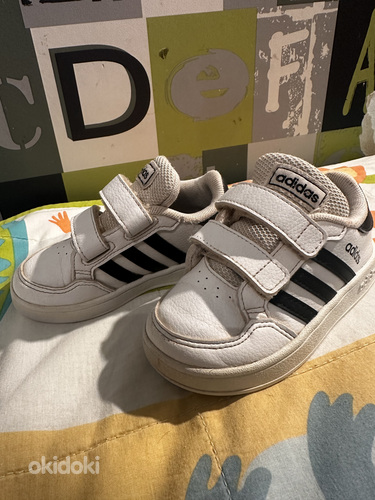 Adidas р. 23