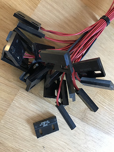 Magnet kontakt (1 foto / 2)
