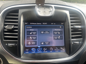 Lancia Thema (9 foto / 10)