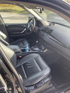 BMW x5 (6 фото из 9)