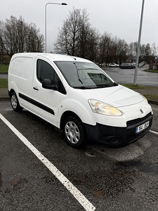 Peugeot Partner (2 фото из 8)