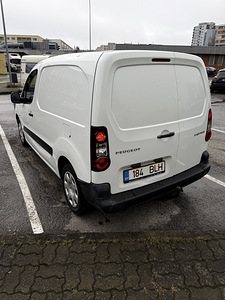 Peugeot Partner (4 фото из 8)