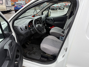Peugeot Partner (5 фото из 8)