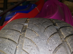 Talverehvid/lamellrehvid 225/45-17 (2 foto / 4)