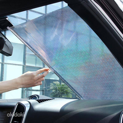 Выдвижная cолнцезащитная шторка на лобовом стекле с присоско (фото #4)