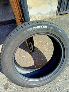 MICHELIN suverehvid 225/50 R18 95V — Premium mugavus (2 foto / 3)