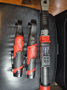 Milwaukee FUEL M12 akunarred (1 foto / 1)