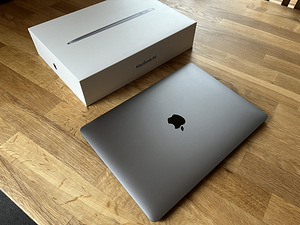 MacBook Air M1 16GB 512GB Space Gray (2 foto / 2)