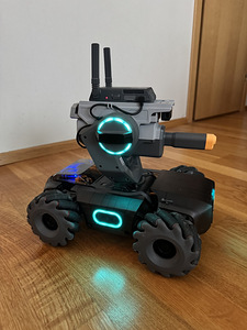 Программируемый робо-танк DJI Robomaster S1 (4 фото из 4)