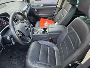 VW TOUAREG 3.0 ДИЗЕЛЬ 193KW 2015 Г. (4 фото из 11)