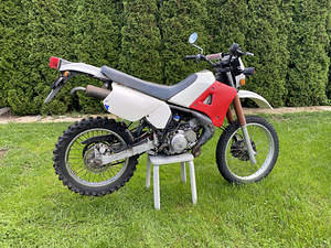 Yamaha DT125 (4 foto / 8)