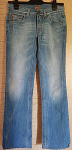 Hugo Boss alt laienevad teksad 27/32 (3 foto / 5)