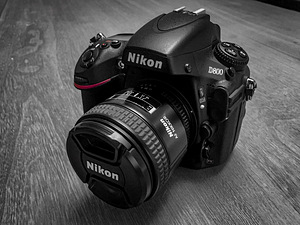 Nikon D800 как новый, только корпус или с объективом 85 1.8