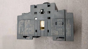 Pealüliti ABB 3P 100A OT100F3 (2 foto / 3)