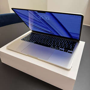MacBook Air 13" Apple M2 Starlight SWE 512GB (2 foto / 5)