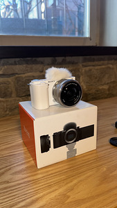 Sony ZV-E10 valge + lisavarustus (valmis kohe filmimiseks) (5 foto / 7)