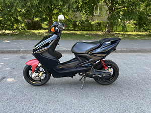 Yamaha Aerox 50cc 2004 (5 foto / 9)
