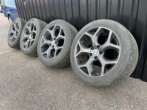 5x120 R19 BMW X5/X6 литые диски (4 фото из 4)