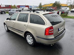Skoda Octavia 1.9 77kw 2006 (2 foto / 14)