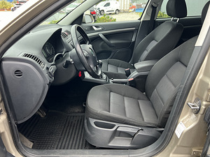 Skoda Octavia 1.9 77kw 2006 (10 foto / 14)