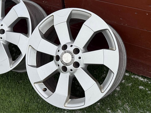 5x112 R18 оригинальные литые диски Mercedes-Benz (4 фото из 4)