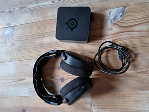 Беспроводные наушники SteelSeries Arctis Pro (1 фото из 1)