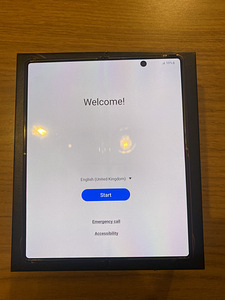 Samsung Galaxy Z Fold 2 5G 256GB Mystic Brown (2 foto / 6)