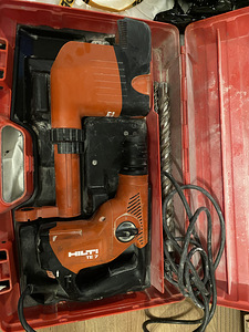 Hilti TE7 piik/puurvasar tolmukoguja ja suurte puuridega (1 foto / 2)