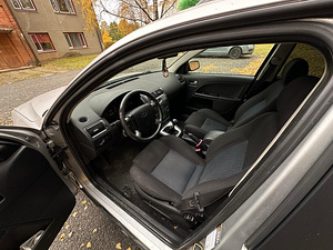 FORD MONDEO TURNIER (7 foto / 12)