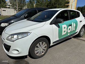 Аренда машины (2 фото из 3)