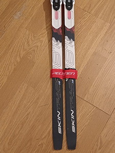 Klassikasuusad klambritega pikkus 181 PELTONEN SKINTRAC (4 foto / 6)