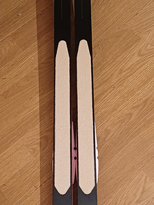Klassikasuusad klambritega pikkus 181 PELTONEN SKINTRAC (9 foto / 9)