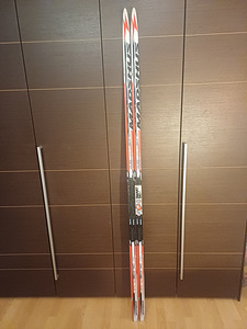 Madshus klassikasuusad REDLINE CARBON CL PLUS 200cm(stiff) (1 foto / 5)