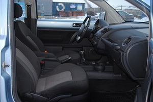 Volkswagen New Beetle Facelift 1.6 75kW (8 foto / 15)