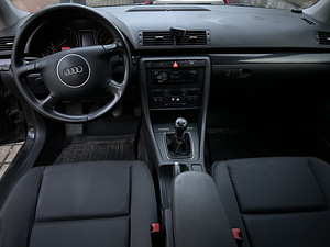 Audi A4 (7 фото из 9)