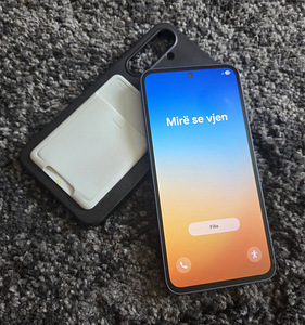 Samsung A35 (1 foto / 3)