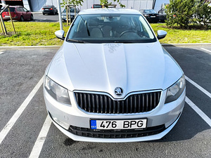 Skoda Octavia Ambition 1.6 TDI 81kW (2 foto / 8)