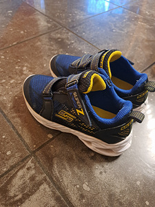 Tossud Skechers suurus 31 (2 foto / 3)