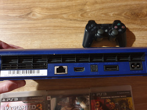 PS3 + 22 игры (4 фото из 9)