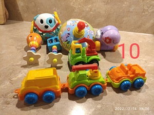 Игрушки (2 фото из 7)