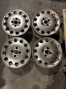 Volvo veljed R16 4x114,3 (1 foto / 3)