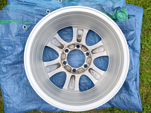 Toyota Land Cruiser Hilux 4-Runner R17 valuvelg (2 foto / 2)