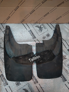 Toyota Land Cruiser 150 76625-60330 76626-60330 (1 foto / 1)